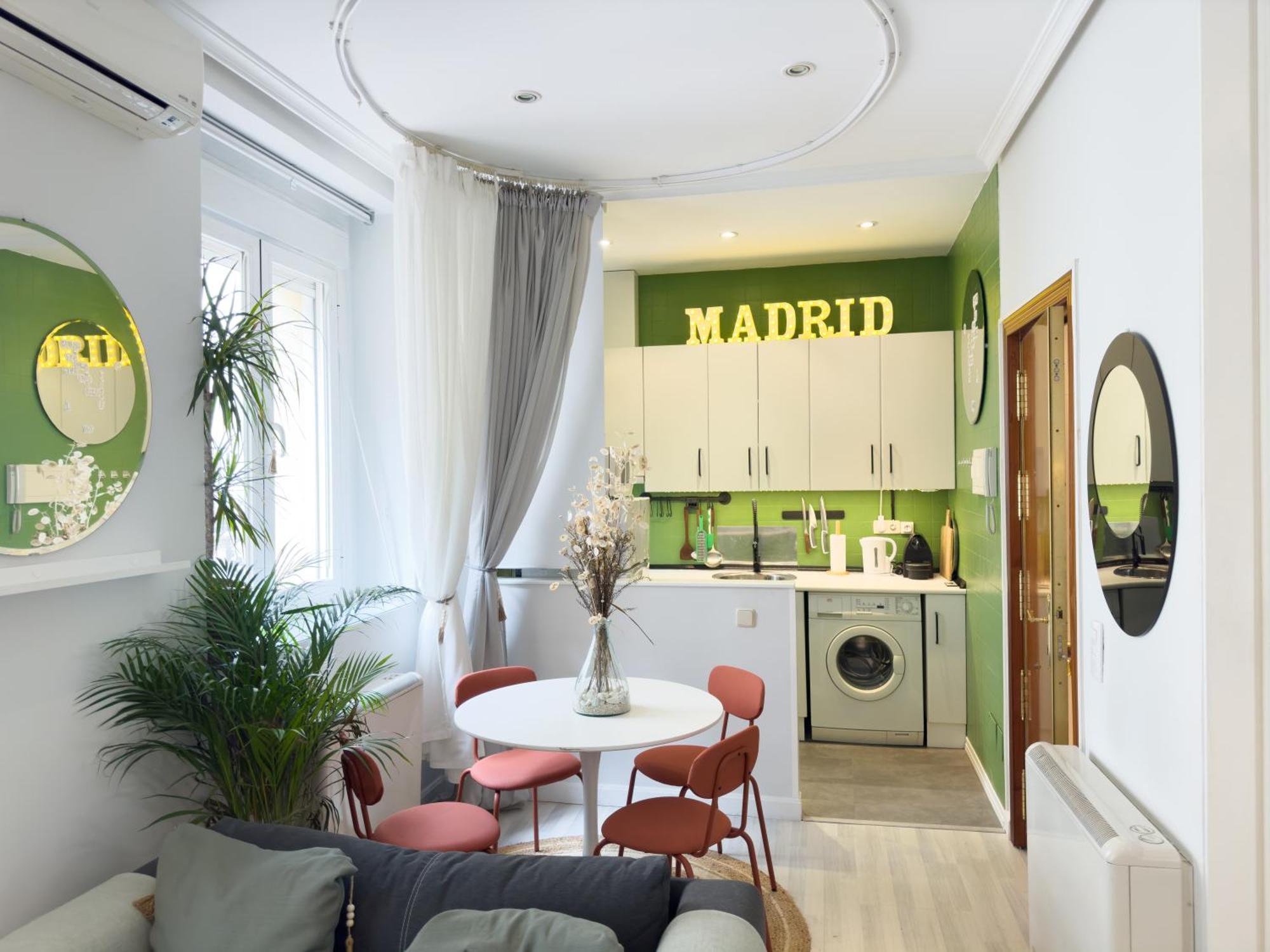 Disfruta Del Barrio De Las Letras Madrid Exteriér fotografie